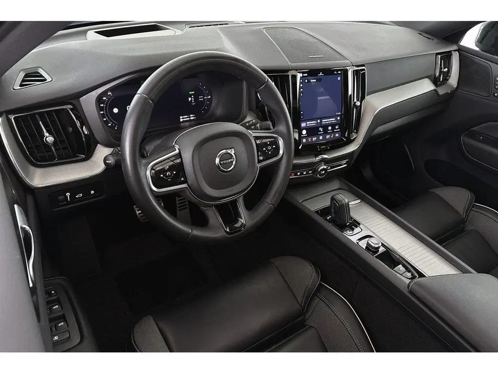 Volvo XC60 2.0 T6 Plug-in hybrid AWD R-Design Pano Tr uit 2022, foto 5
