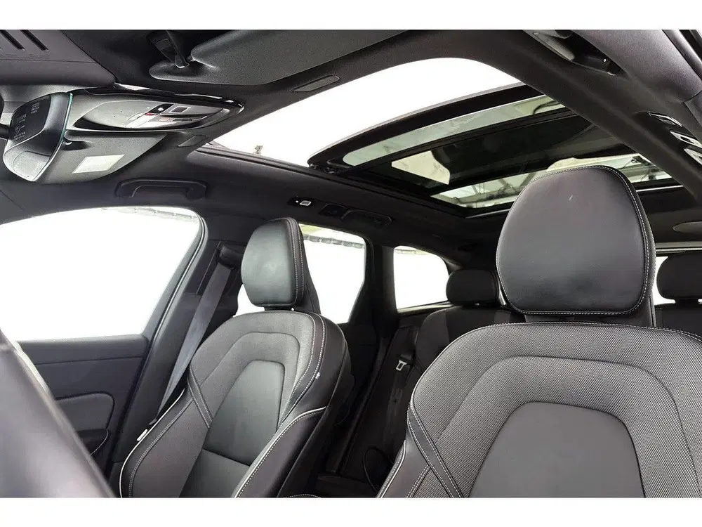 Volvo XC60 2.0 T6 Plug-in hybrid AWD R-Design Pano Tr uit 2022, foto 8