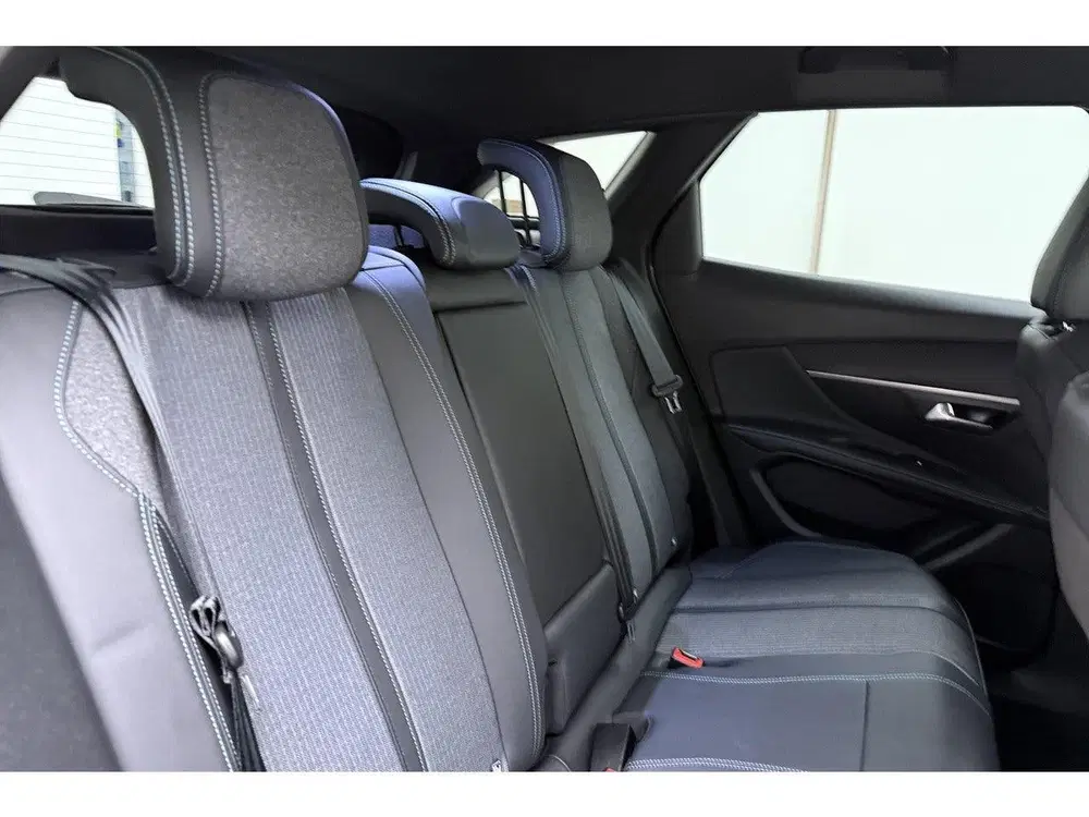 Peugeot 3008 1.6 HYbrid 180 Allure Pack Business uit 2024, foto 14