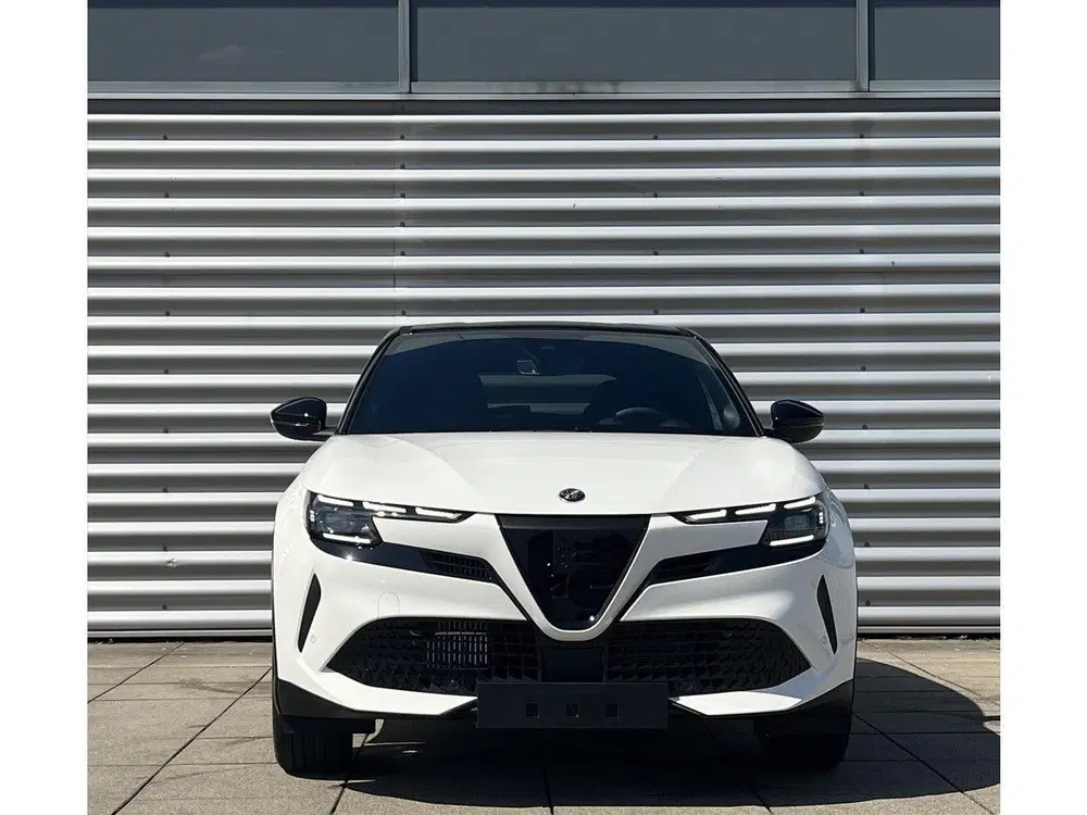 Alfa Romeo Junior 1.2 Turbo Hybrid 136pk eDCT6 Ibrida Specia uit 2025, foto 7