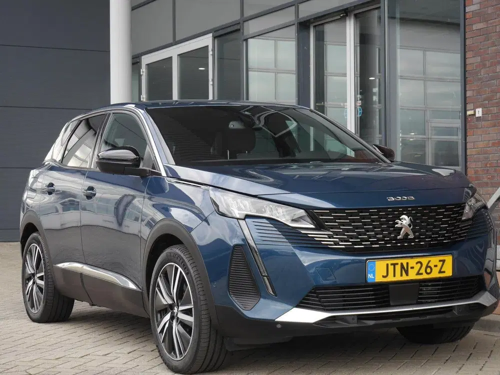 Peugeot 3008 1.6 HYbrid 180 Allure Pack Business uit 2024