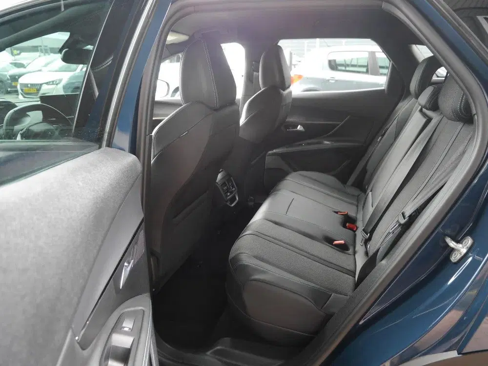 Peugeot 3008 1.6 HYbrid 180 Allure Pack Business uit 2024, foto 10