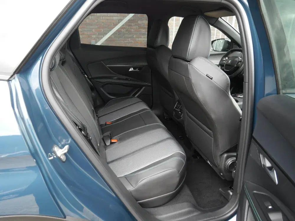Peugeot 3008 1.6 HYbrid 180 Allure Pack Business uit 2024, foto 8