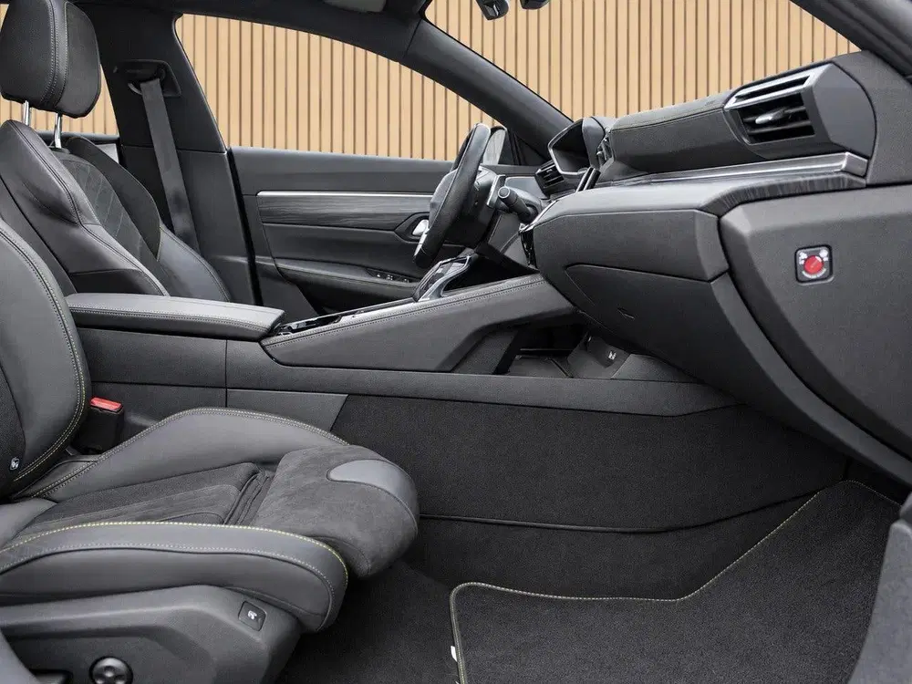 Peugeot 508 1.6 HYbrid Peugeot Sport Engineered uit 2021, foto 8