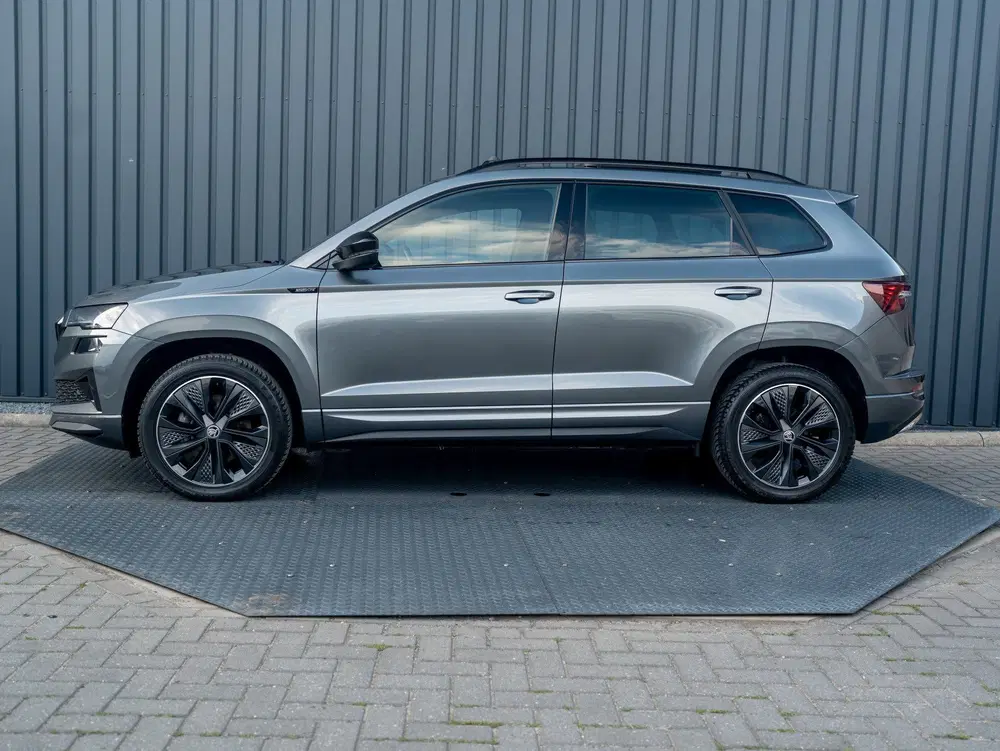 Skoda Karoq 1.5 TSI ACT Sportline Business uit 2025, foto 3