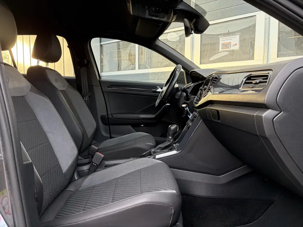 Volkswagen T-Roc 1.5 TSI Sport 3x R-Line uit 2019, foto 14
