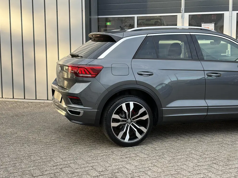 Volkswagen T-Roc 1.5 TSI Sport 3x R-Line uit 2019, foto 8