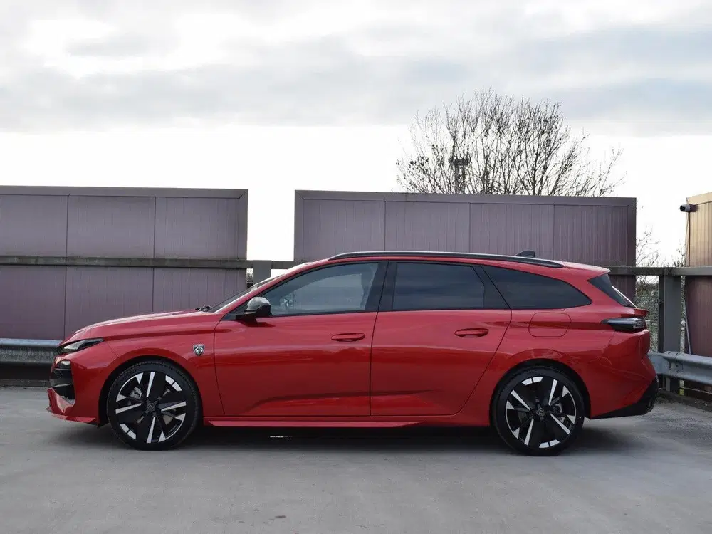 Peugeot 308 SW 1.6 Plug-in Hybrid 195 GT ALCANTARA EXE uit 2026, foto 3