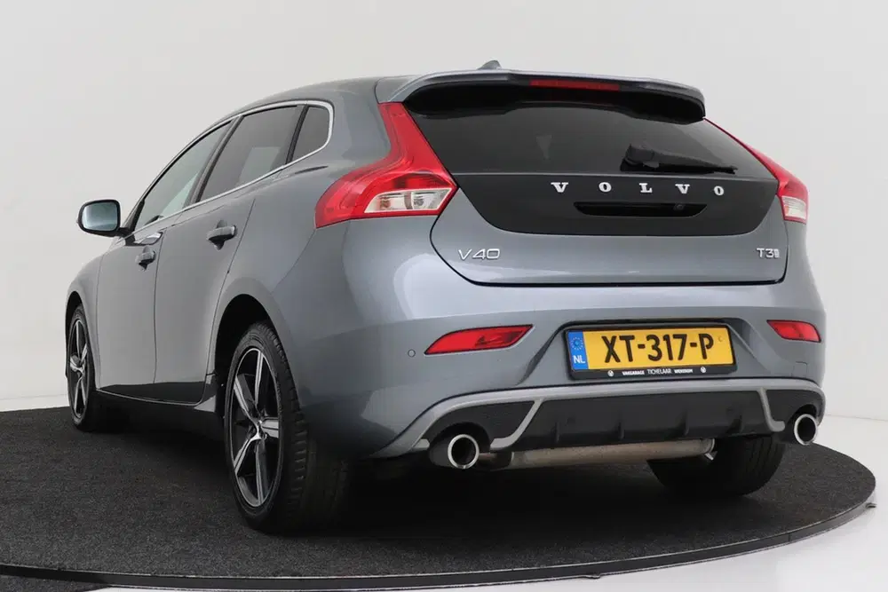 Volvo V40 1.5 T3 Polar+ Sport R-Design uit 2019, foto 10