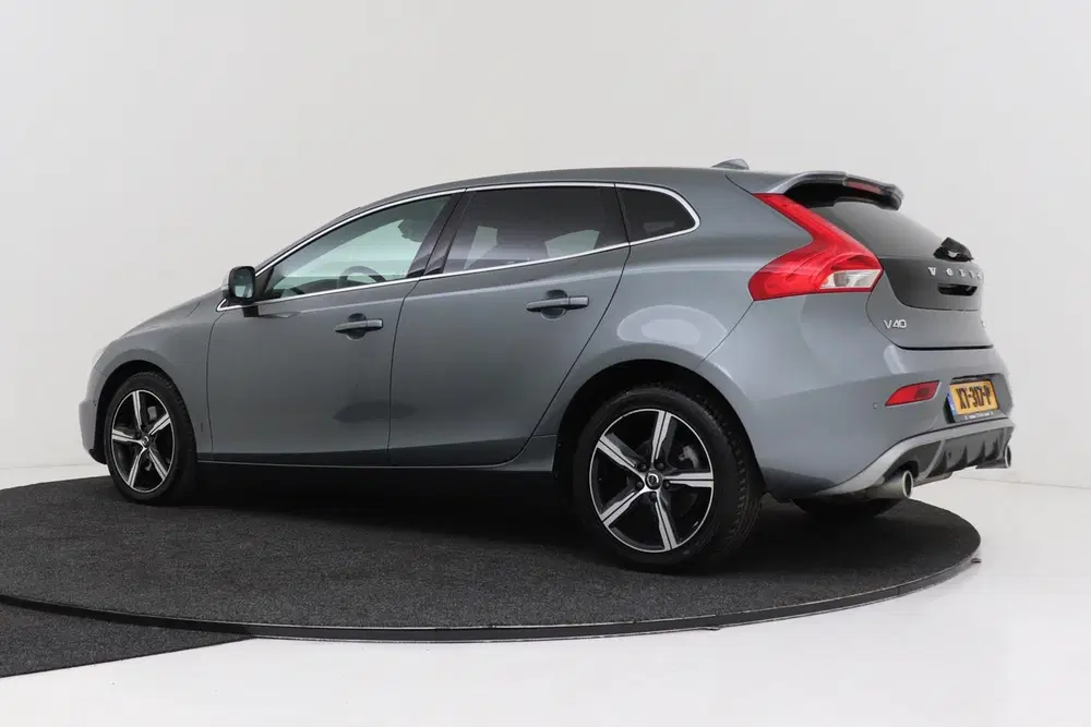 Volvo V40 1.5 T3 Polar+ Sport R-Design uit 2019, foto 7