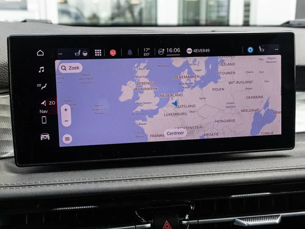 Alfa Romeo Tonale 1.5T Hybrid Veloce uit 2023, foto 11