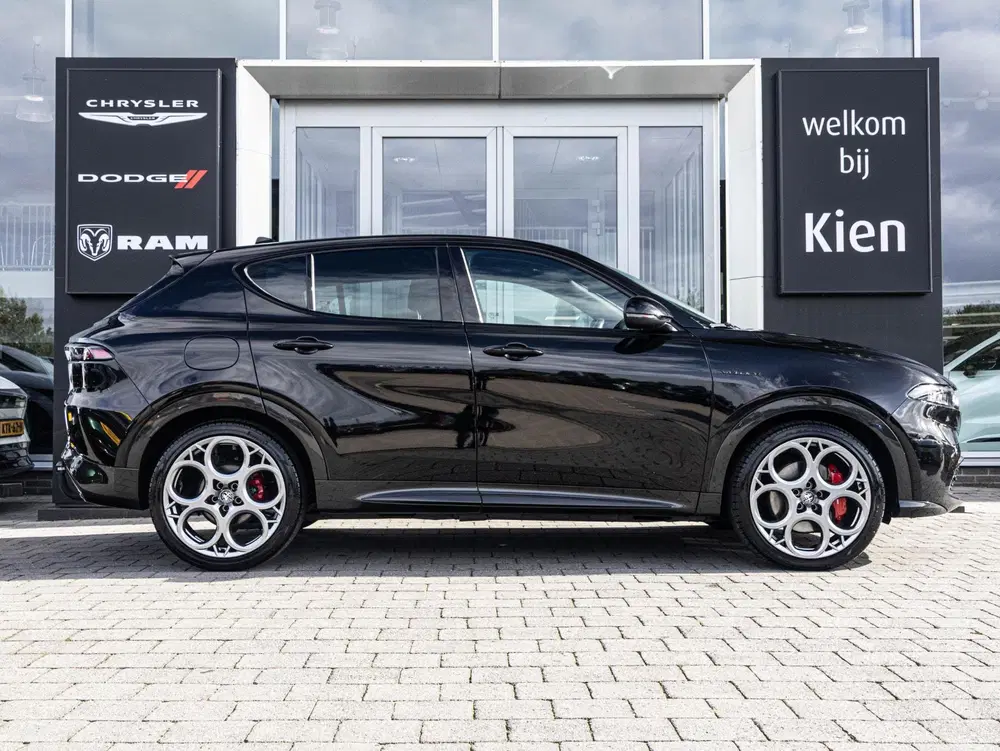 Alfa Romeo Tonale 1.5T Hybrid Veloce uit 2023, foto 3