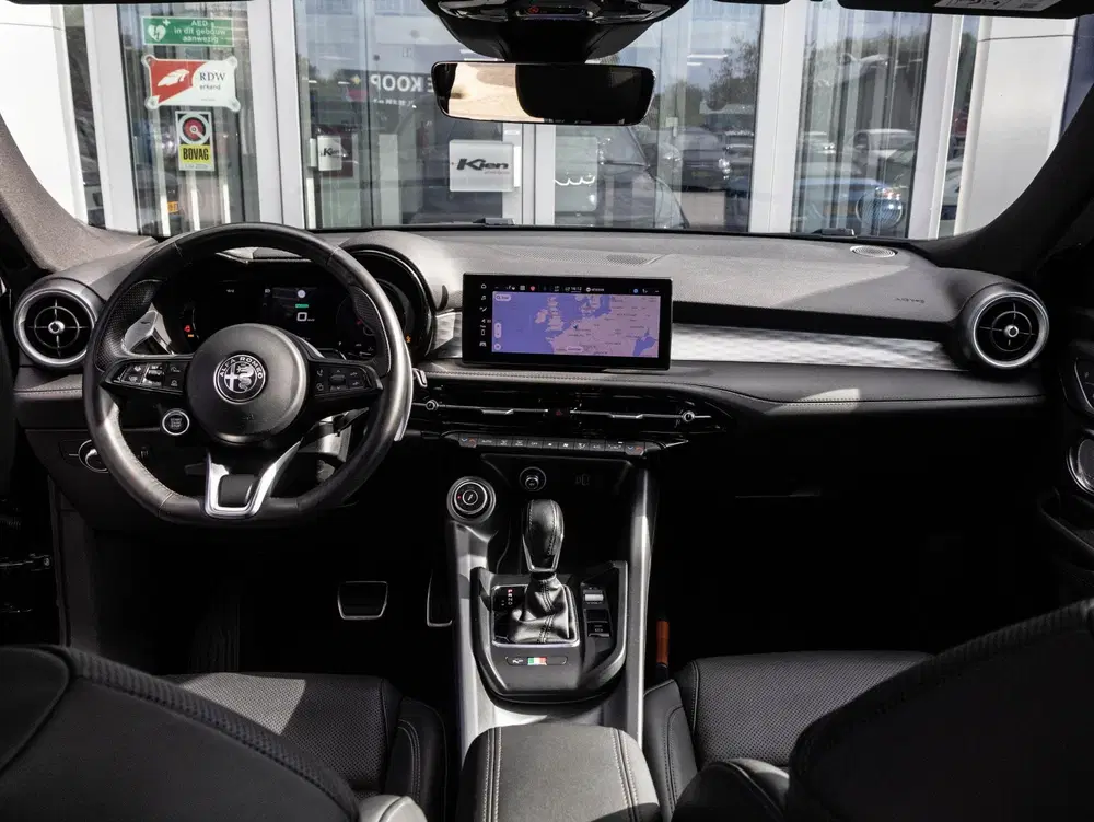 Alfa Romeo Tonale 1.5T Hybrid Veloce uit 2023, foto 4