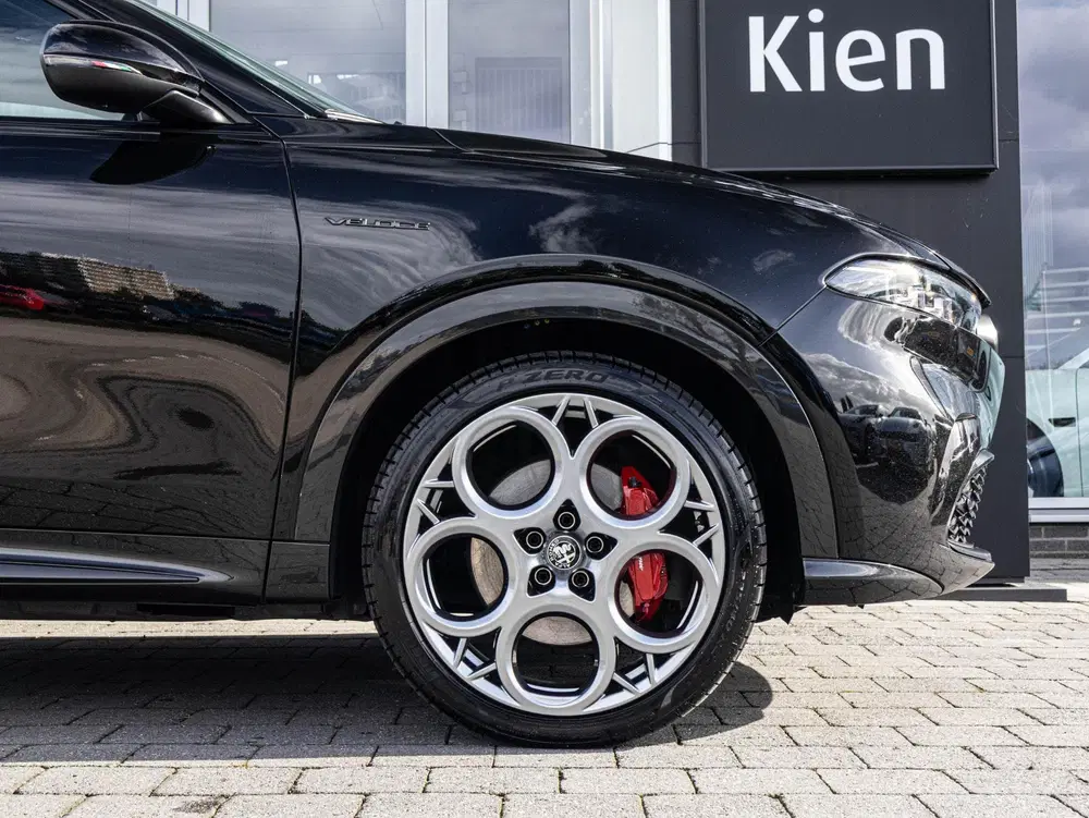 Alfa Romeo Tonale 1.5T Hybrid Veloce uit 2023, foto 6