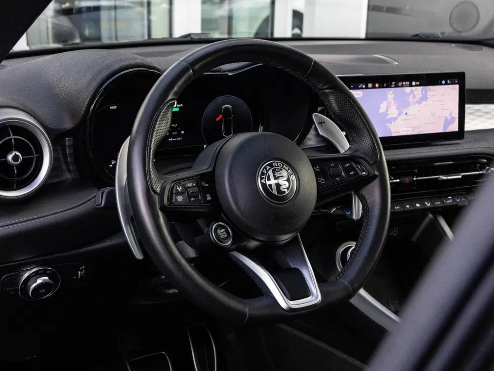 Alfa Romeo Tonale 1.5T Hybrid Veloce uit 2023, foto 7