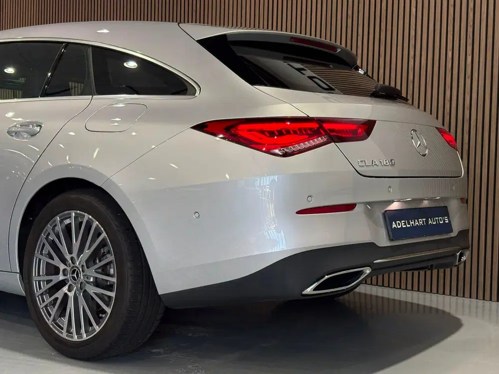 Mercedes-Benz CLA 180 Luxury Line Auto uit 2023, foto 13