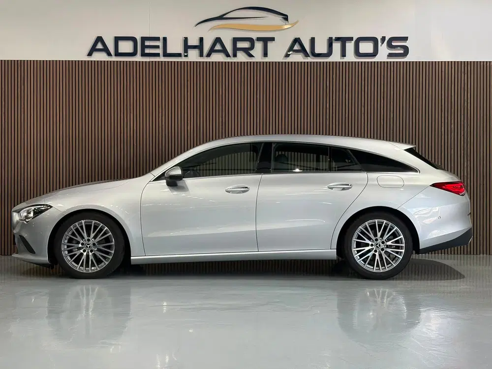 Mercedes-Benz CLA 180 Luxury Line Auto uit 2023, foto 2