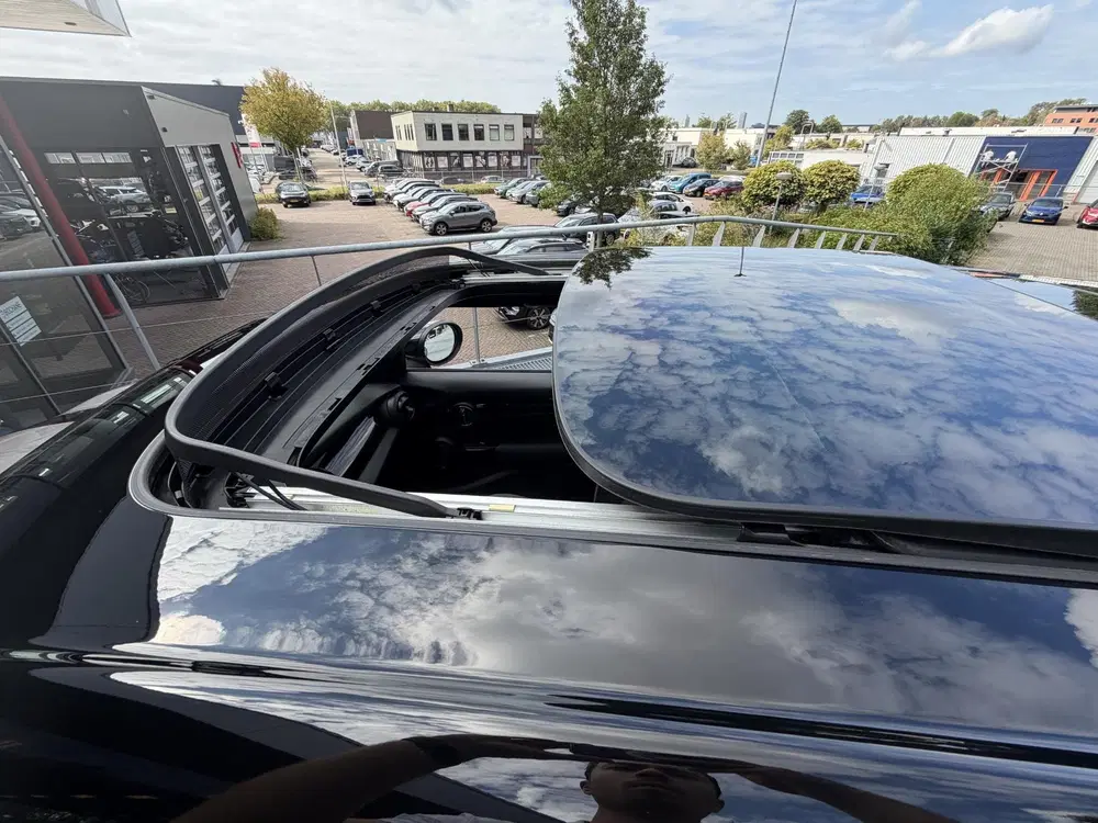 Mini John Cooper Works Cooper S 2.0 John Cooper Works uit 2021, foto 13