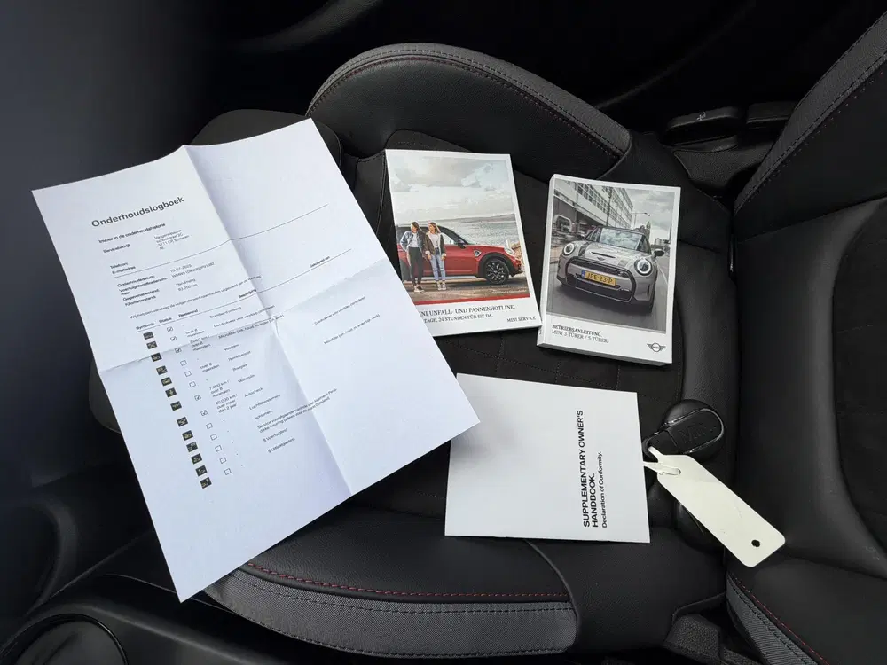 Mini John Cooper Works Cooper S 2.0 John Cooper Works uit 2021, foto 14