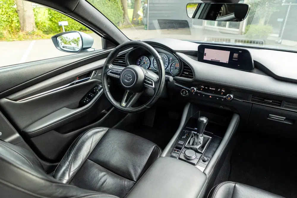 Mazda 3 2.0 e-SkyActiv-X M Hybrid 180 Luxury I Led uit 2020, foto 2