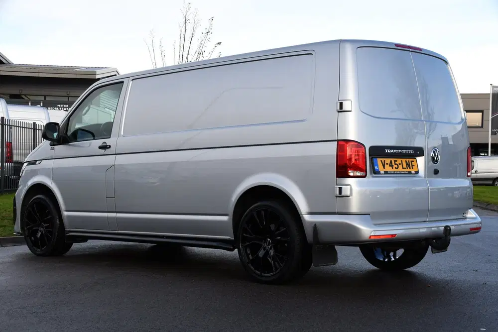 Volkswagen Transporter 2.0 TDI L2H1 ABT Edition Carplay uit 2021, foto 3