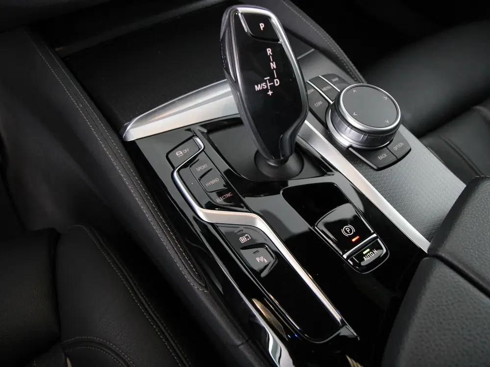 BMW 5-serie 530e Touring Business Edition Plus SoH 98% uit 2022, foto 15