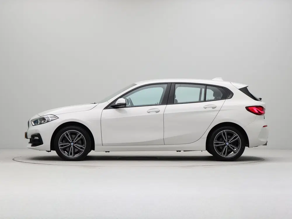 BMW 1-serie 118i Model Sport (bj 2022 uit 2022, foto 12