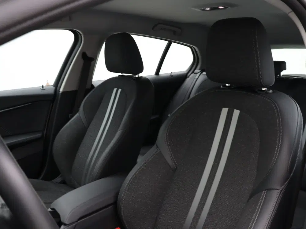 BMW 1-serie 118i Model Sport (bj 2022 uit 2022, foto 5