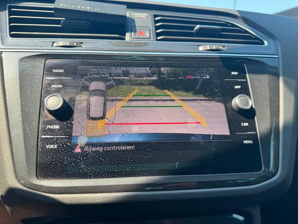 Volkswagen Tiguan 2.0 TDI 150PK DSG PANO LED KEYLESS uit 2022, foto 10
