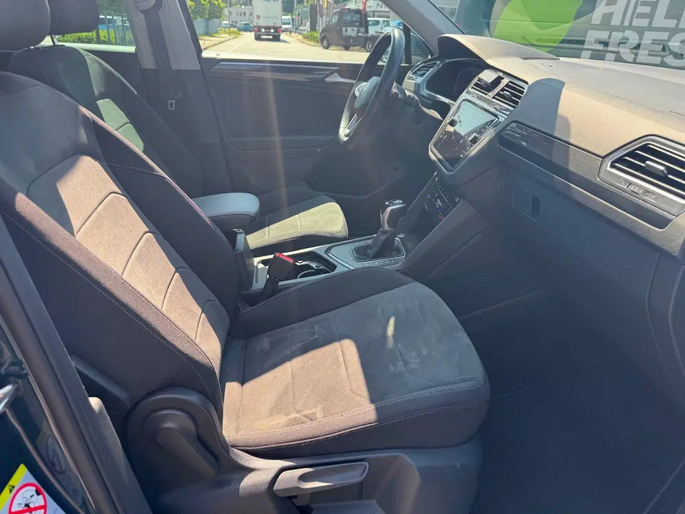 Volkswagen Tiguan 2.0 TDI 150PK DSG PANO LED KEYLESS uit 2022, foto 6