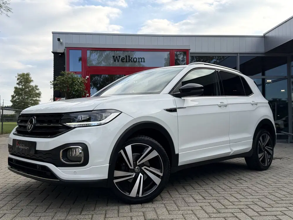 Volkswagen T-Cross 1.5 TSI 150PK AUT. * * 2X R-LINE * * NAVI uit 2022
