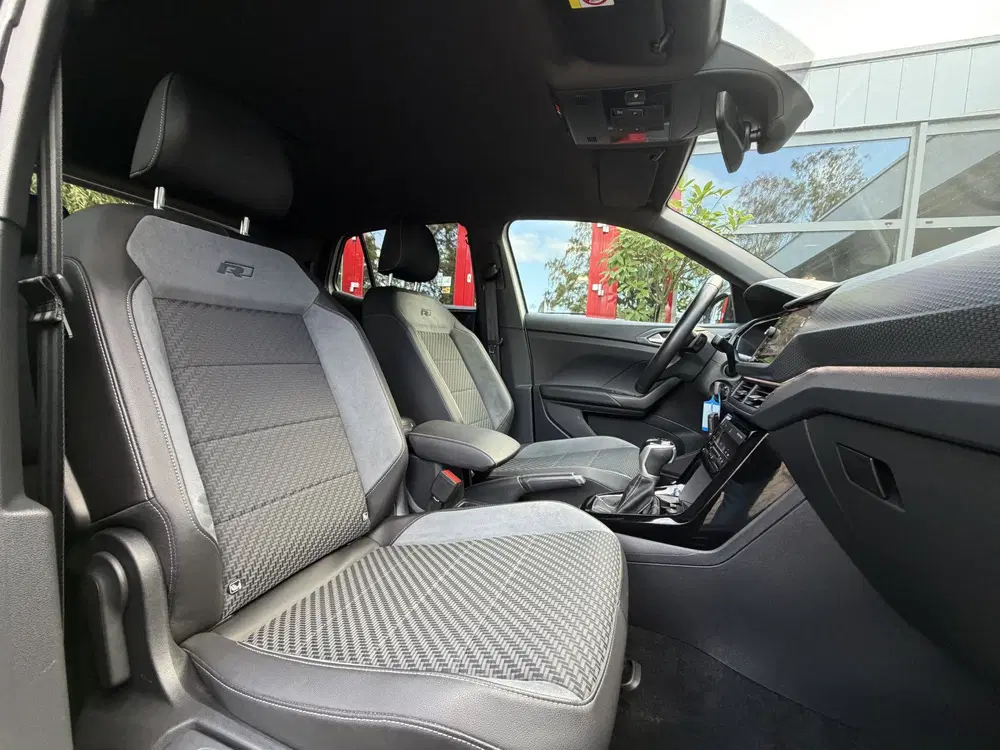 Volkswagen T-Cross 1.5 TSI 150PK AUT. * * 2X R-LINE * * NAVI uit 2022, foto 4