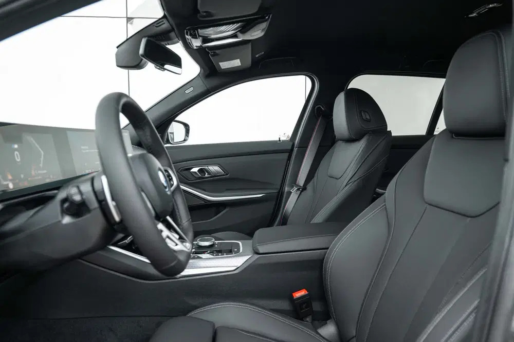 BMW 3-serie 330e M Sport Automaat uit 2026, foto 4
