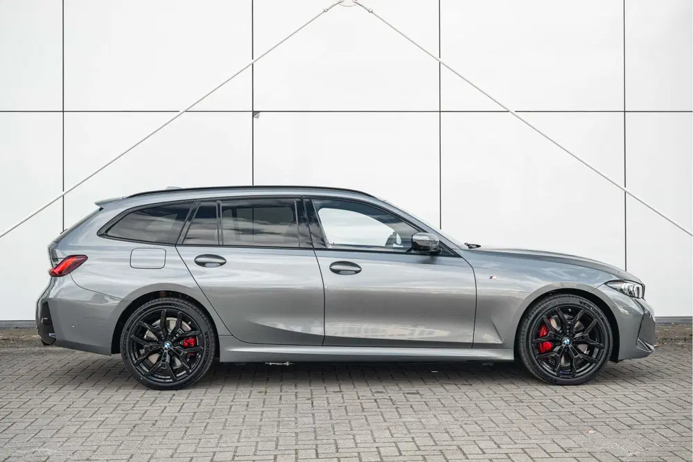 BMW 3-serie 330e M Sport Automaat uit 2026, foto 6