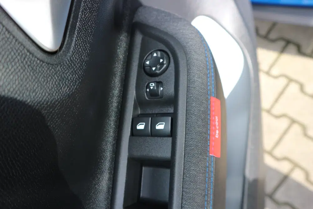 Citroën C3 Citroen C3 1.2 Turbo 100pk Plus CARPLAY PD uit 2025, foto 11