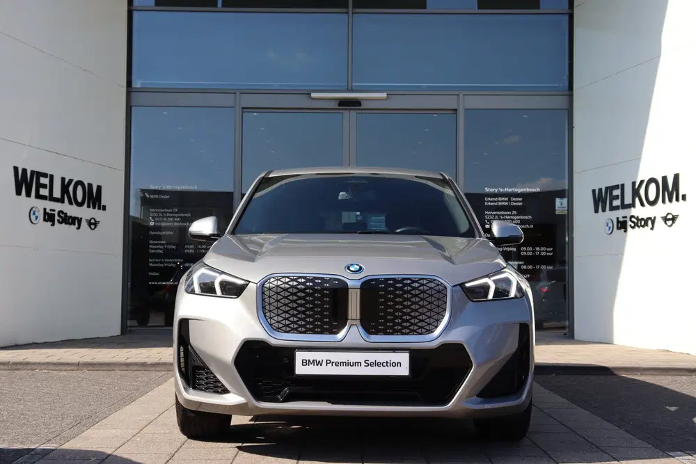 BMW iX1 eDrive20 M Sport uit 2024, foto 2