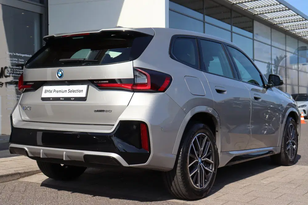 BMW iX1 eDrive20 M Sport uit 2024, foto 7