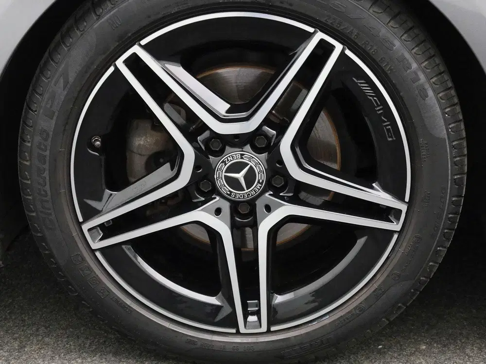 Mercedes-Benz A-Klasse 180 Business Solution AMG uit 2021, foto 12