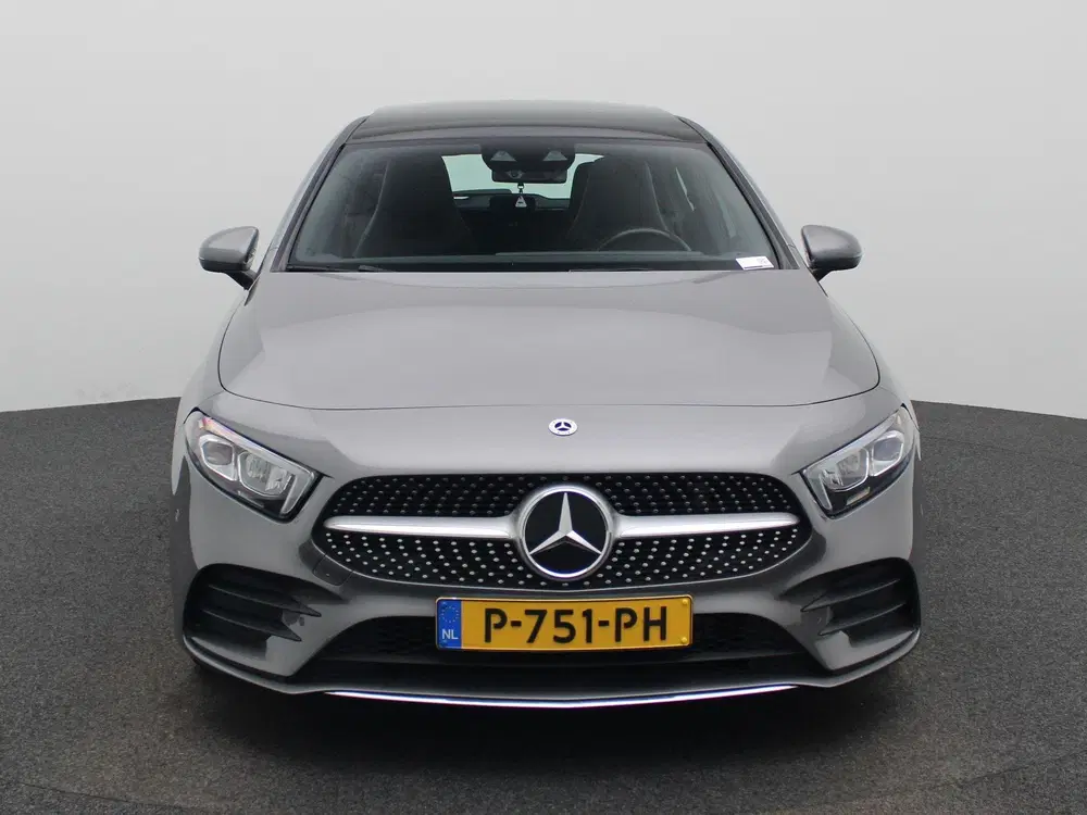 Mercedes-Benz A-Klasse 180 Business Solution AMG uit 2021, foto 4