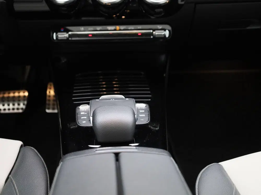 Mercedes-Benz A-Klasse 250 AMG Line uit 2022, foto 10