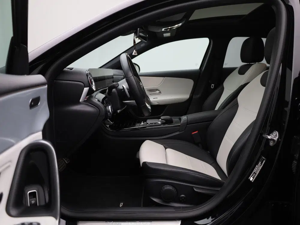 Mercedes-Benz A-Klasse 250 AMG Line uit 2022, foto 11