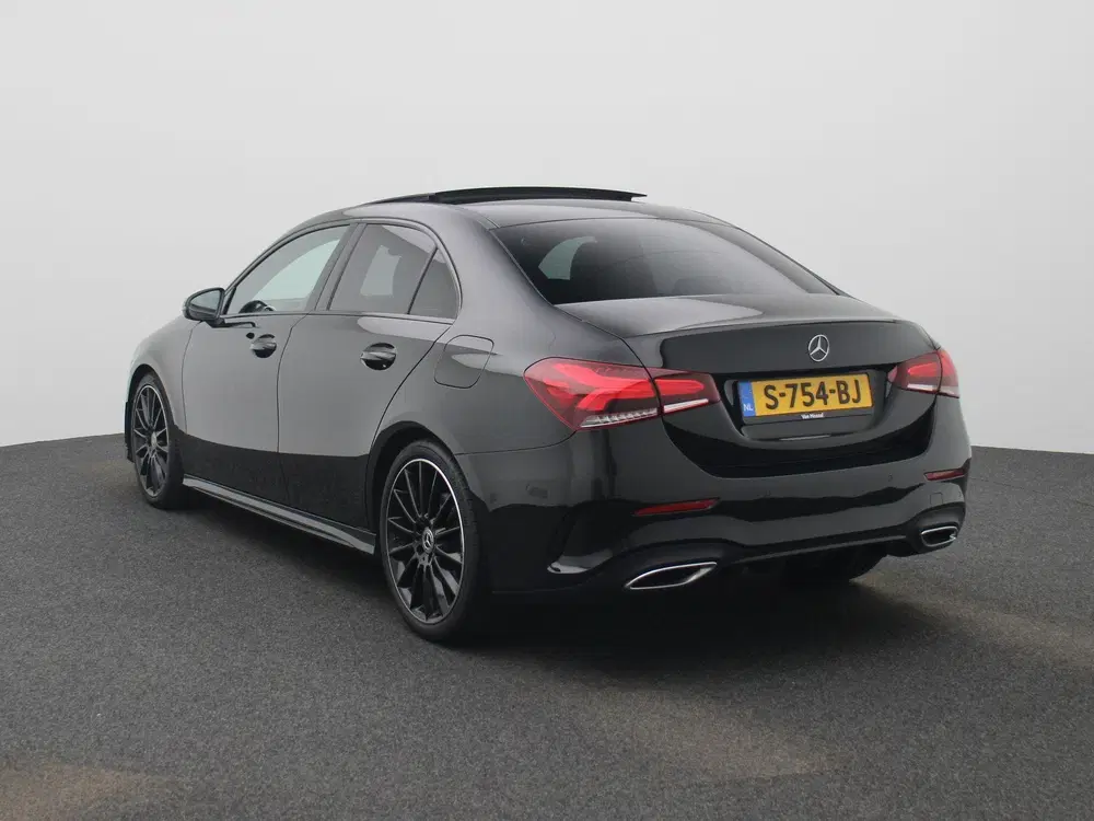 Mercedes-Benz A-Klasse 250 AMG Line uit 2022, foto 3