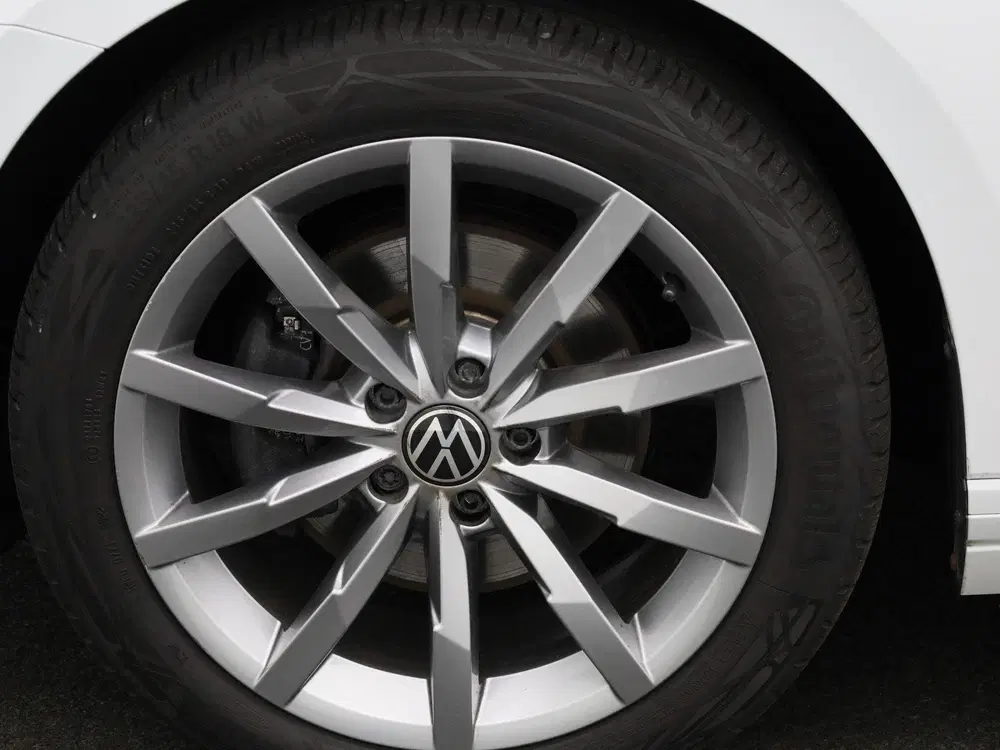 Volkswagen Passat 2.0 TDI Business uit 2022, foto 14