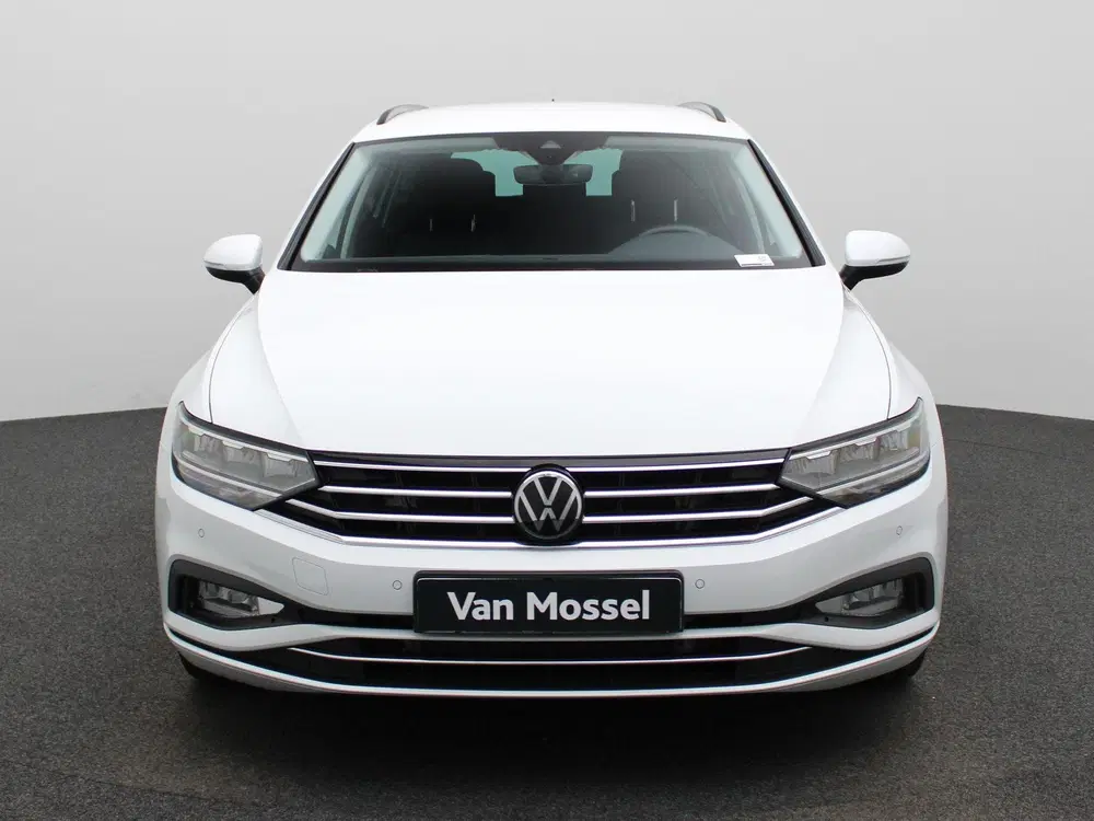 Volkswagen Passat 2.0 TDI Business uit 2022, foto 3