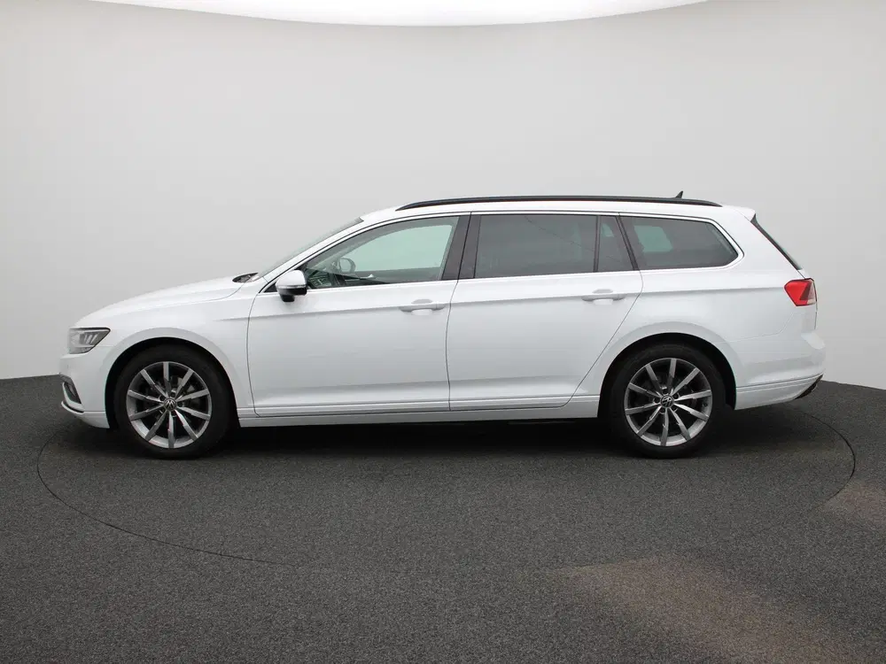 Volkswagen Passat 2.0 TDI Business uit 2022, foto 4