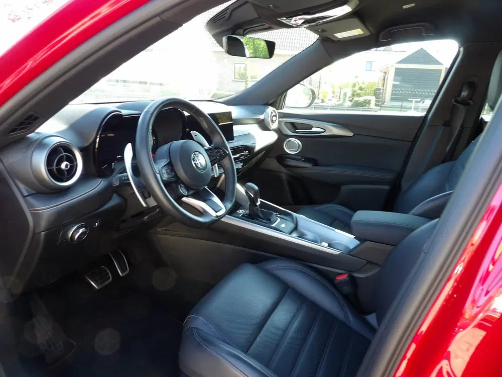 Alfa Romeo Tonale 1.5T Hybrid Veloce uit 2024, foto 12