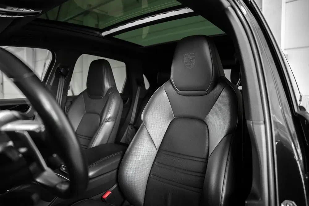 Porsche Cayenne 3.0 E-Hybrid uit 2022, foto 11