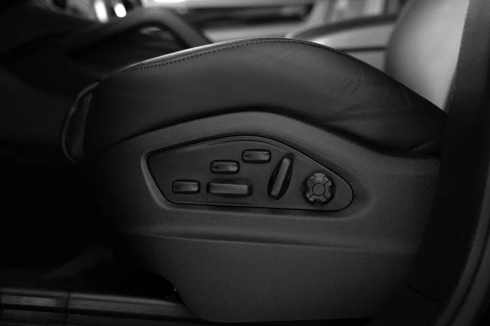 Porsche Cayenne 3.0 E-Hybrid uit 2022, foto 15