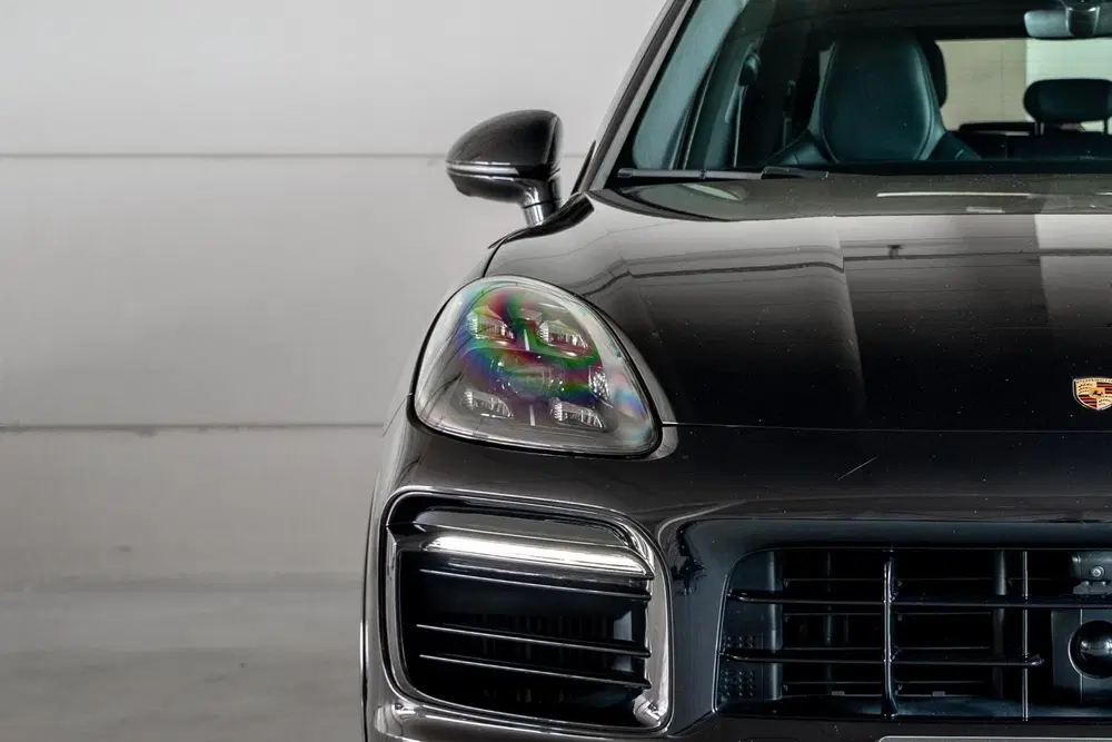 Porsche Cayenne 3.0 E-Hybrid uit 2022, foto 4