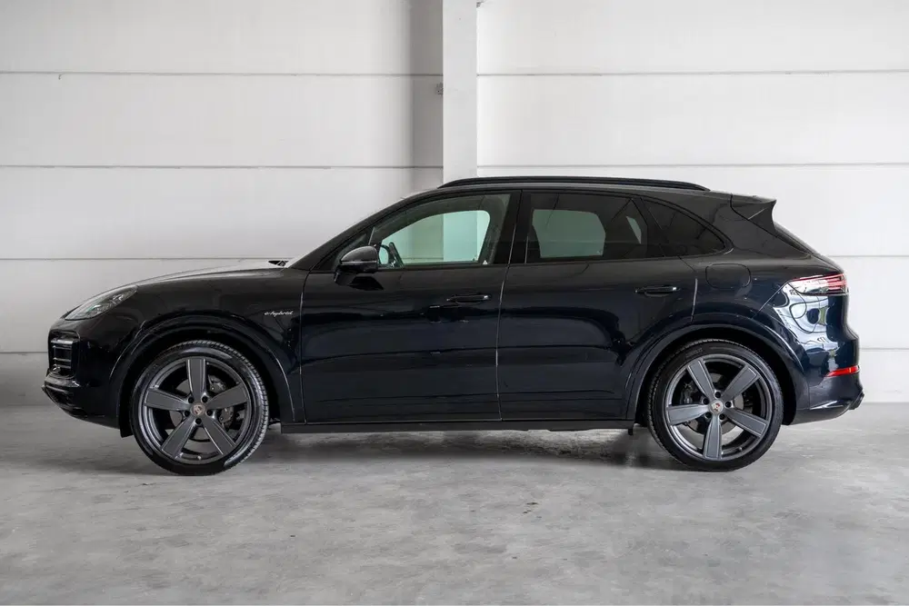Porsche Cayenne 3.0 E-Hybrid uit 2022, foto 5